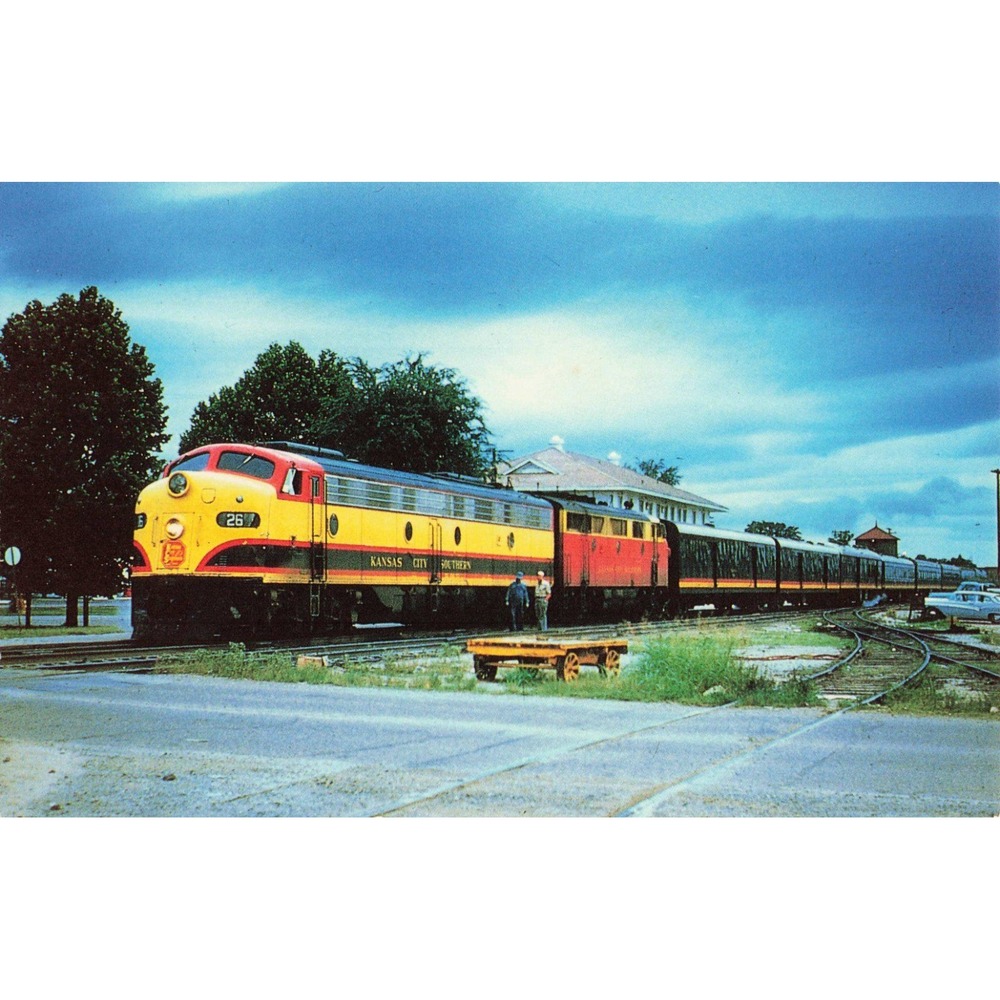 Kansas City Southern Railway Train 15 Heavener Oklahoma Postcard E-8A F-3A